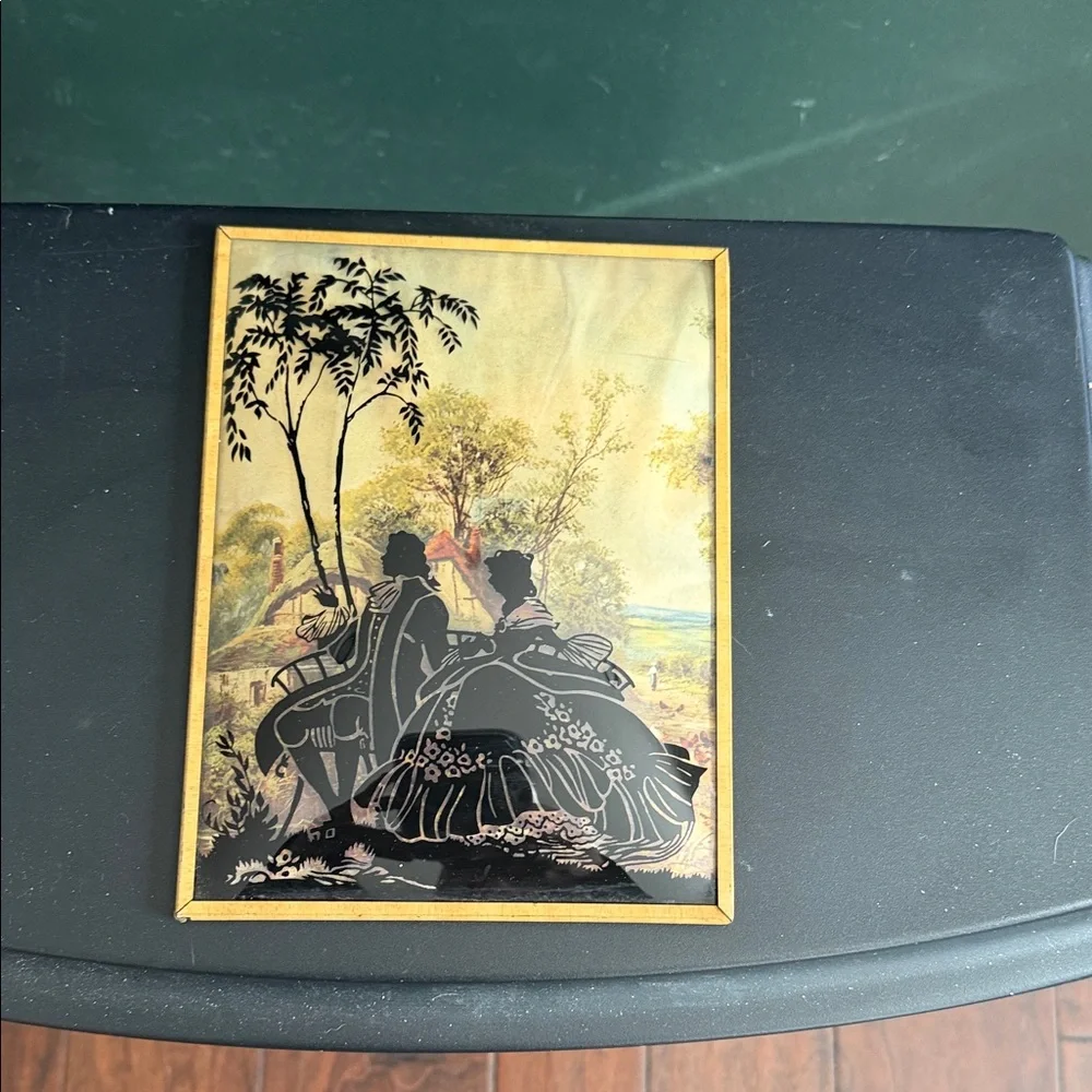 Vintage Silhouette Art with‎ Gold Frame Bubble Glass Convex Reverse Silhouette